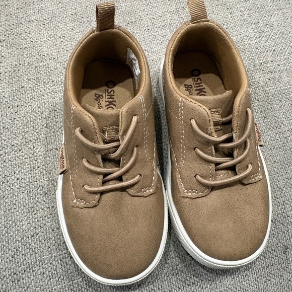 OshKosh B'gosh Other - OshKosh B'gosh Kids Tan Sneakers